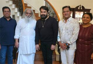 அமெரிக்காவில் யேசுதாஸை சந்தித்த மோகன்லால்