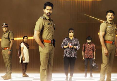 இரு மொழியில் உருவாகும் லெவன்