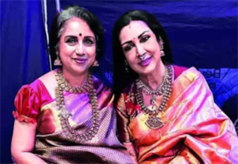 ரேவதியுடன் ராம்ப் வாக் நடந்த வாணி கணபதி