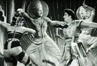 பிளாஷ்பேக் : நடனத்தில் பத்மினியை வென்ற எம்ஜிஆர்