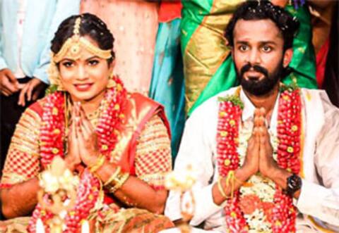 கிராபிக் டிசைனர் உடன் தீனாவுக்கு இன்று திருமணம்