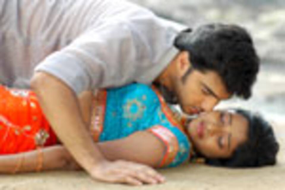 சிரித்தால் ரசிப்பேன்
