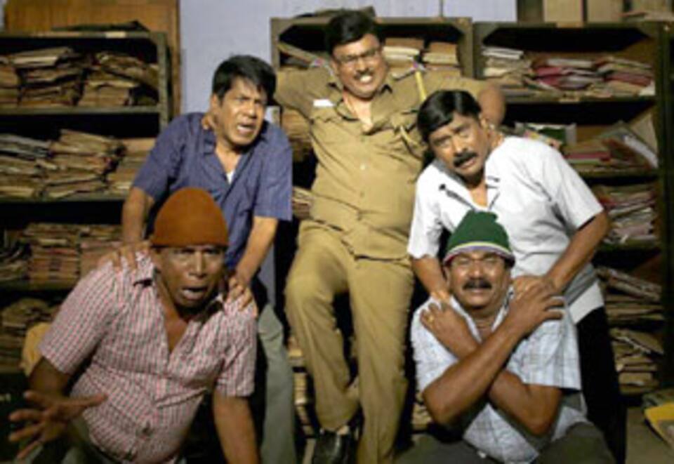 கிளம்பிட்டாங்கய்யா கிளம்பிட்டாங்கய்யா
