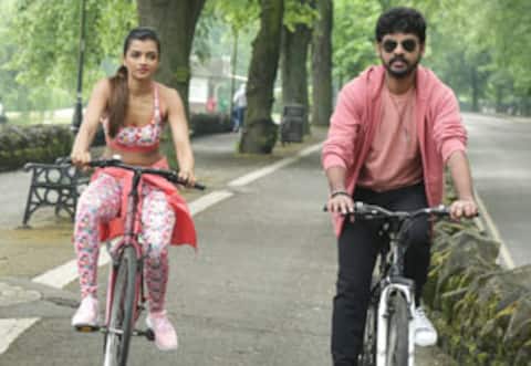 இவனுக்கு எங்கேயோ மச்சம் இருக்கு
