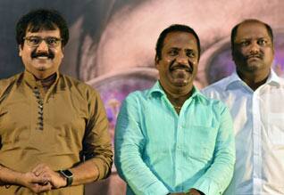 வெள்ளை பூக்கள்
