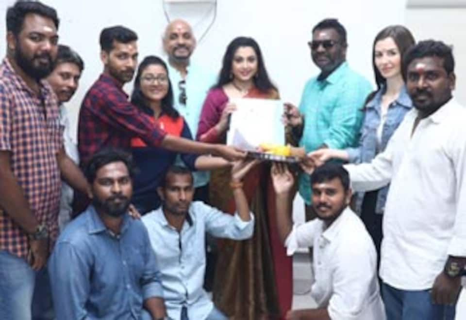 கரோலின் காமாக்ஷி வெப் சிரீஸ் பூஜை