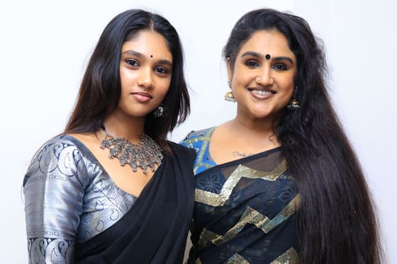 மிசஸ் அண்ட் மிஸ்டர் இசை வெளியீடு