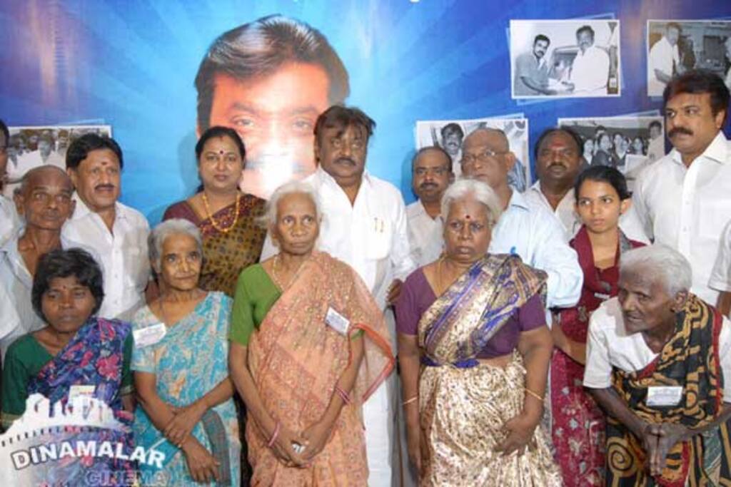 விஜயகாந்த் பிறந்த நாள் விழா