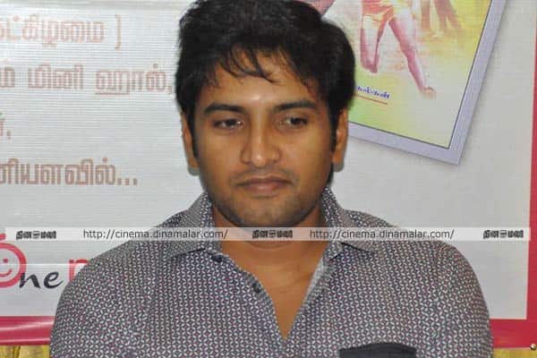 இசை சிடி வெளியீட்டு விழாவில் ஆர்யா