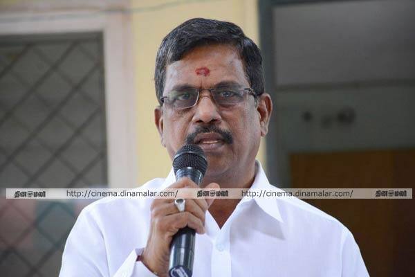 தயாரி்ப்பாளர் சங்கத்தில் பத்திர‌ிகையாளர்களை சந்தித்த இளையராஜா