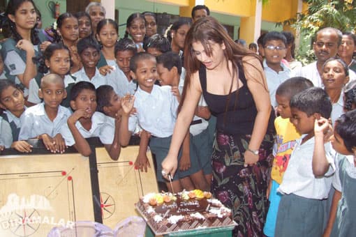 சோனா பிறந்த நாள் கொண்டாட்டம்