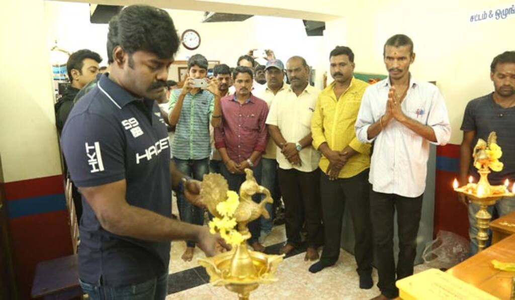 தனிமுகன் பட பூஜை