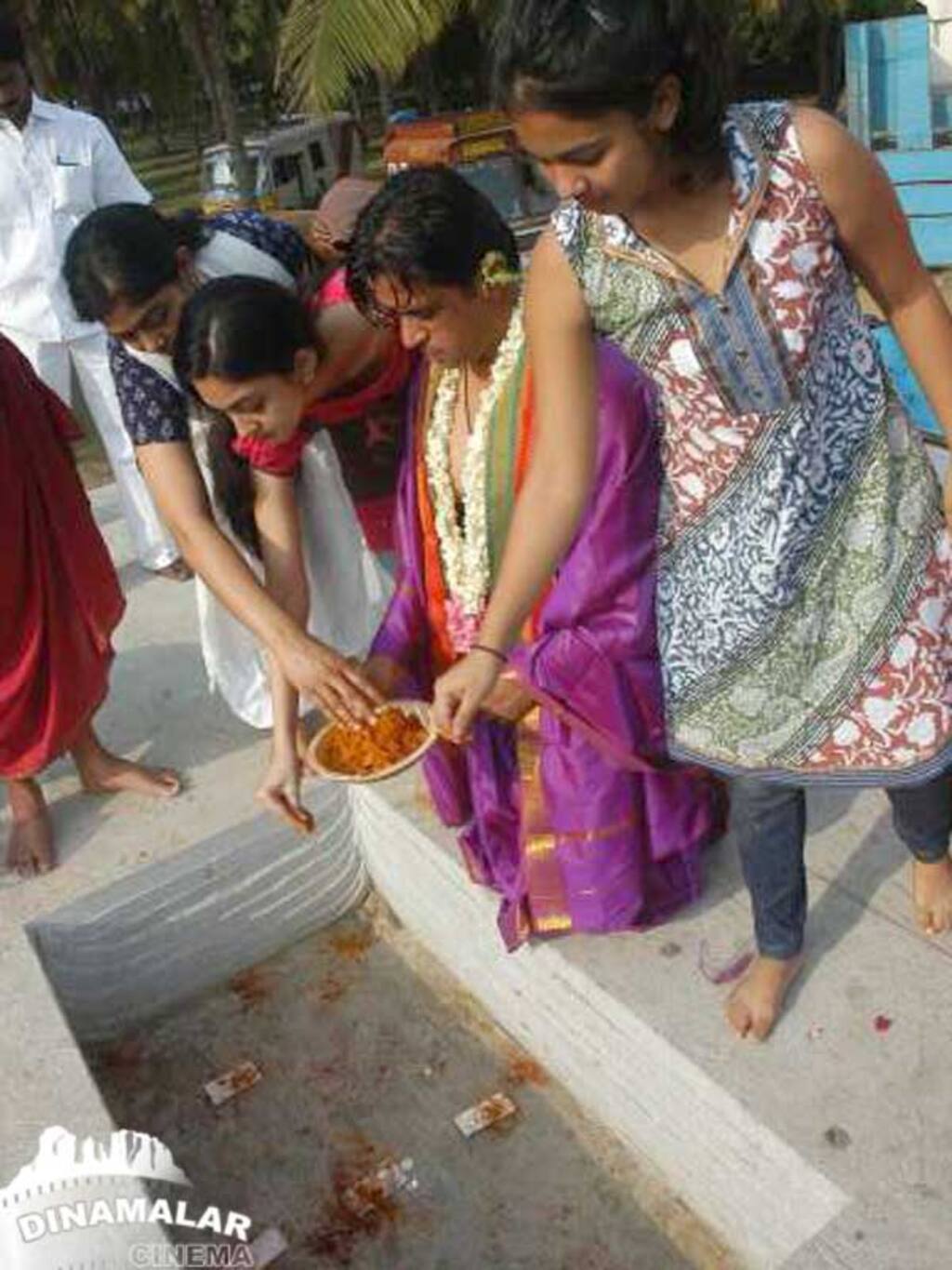 அர்ஜூனின் ஆஞ்சநேயர் கோவிலில் சிலை பிரதிஷ்டை