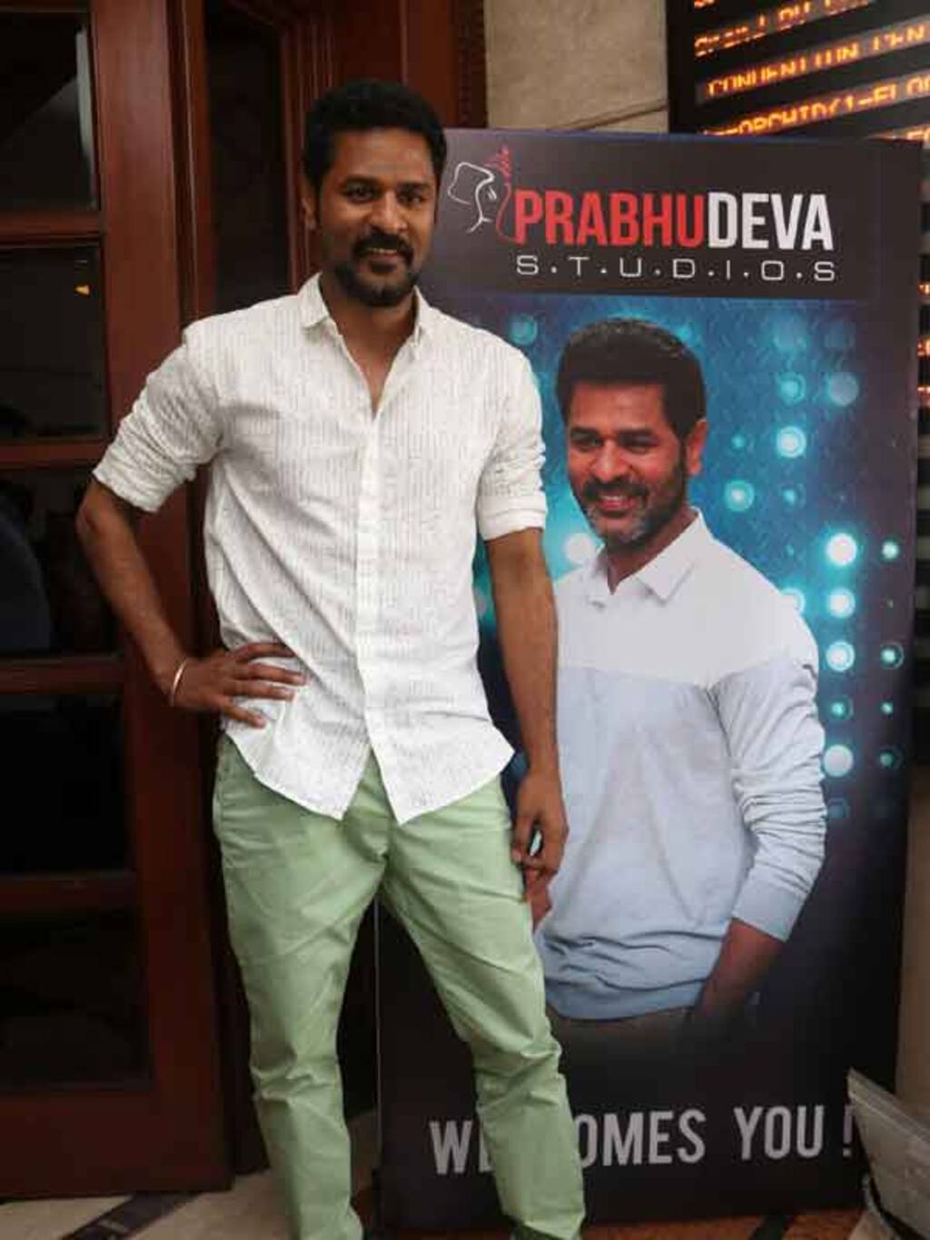 கருப்புராஜா வெள்ளைராஜா அறிமுக விழா