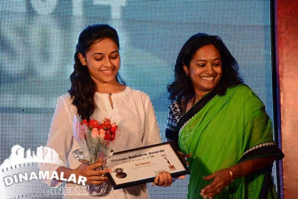 வி விருதுகள் 2014