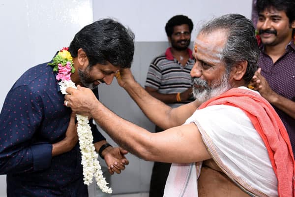 வேலைக்காரன் டப்பிங்  பூஜை