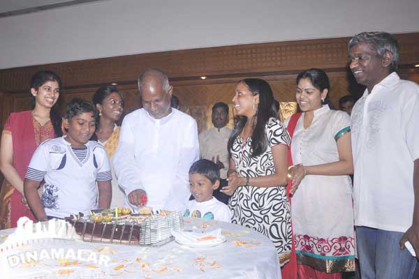 இளையராஜா பிறந்தநாள் கொண்டாட்டம்