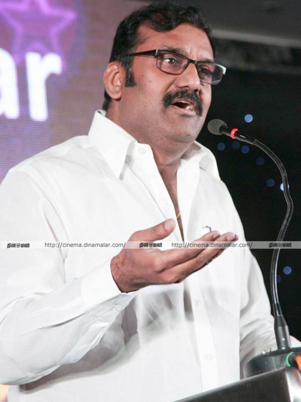 வீ மேகசினின் 10ம் ஆண்டு துவக்க விழா