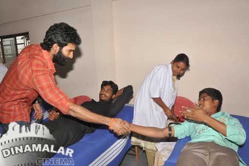 ஆதி பிறந்தநாள் கொண்டாட்டம்