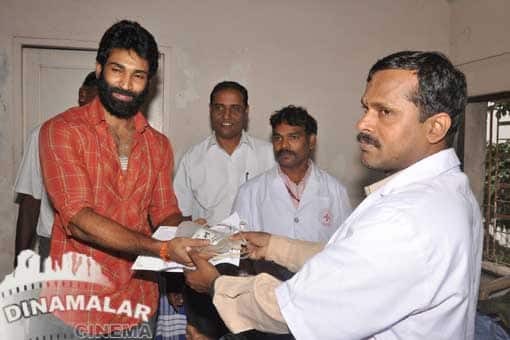 ஆதி பிறந்தநாள் கொண்டாட்டம்