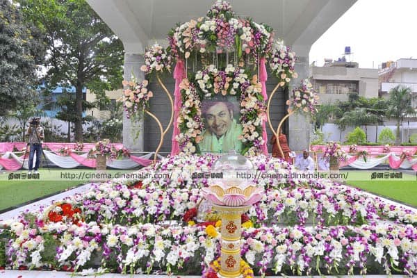 கன்னட நடிகர் ராஜ்குமார் நினைவிட திறப்பு விழா - சிறப்பு புகைப்படங்கள்