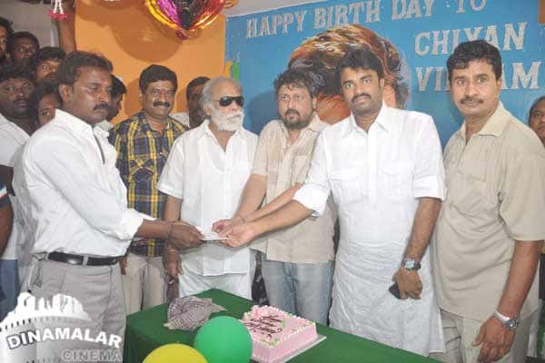 விக்ரம் பிறந்தநாள் கொண்டாட்டம்