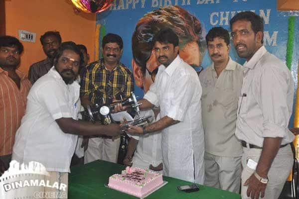 விக்ரம் பிறந்தநாள் கொண்டாட்டம்