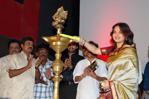 சிவப்பு மழை ஆடியோ வெளியீடு
