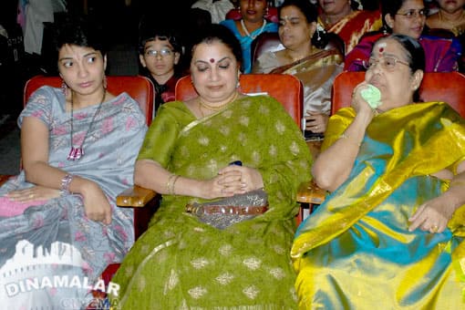 எம்.எஸ்.விஸ்வநா‌தனுக்கு பாராட்டு விழா