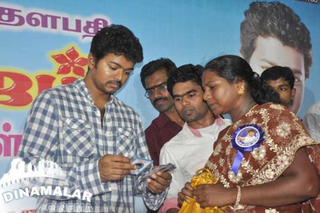 விஜய்யின் 37வது பிறந்தநாள் கொண்டாட்டம்
