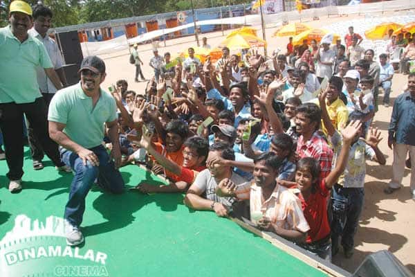 சிறுதுளியில் விக்ரம்