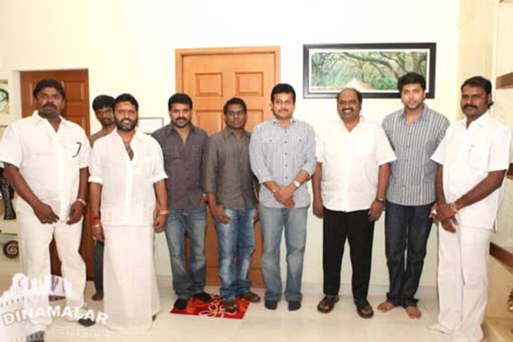 ஆதிபகவன் பட பூஜை