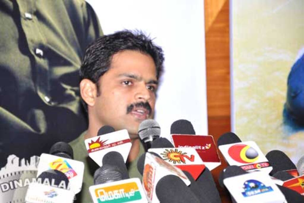 அகம் புறம் பிரஸ்மீட்