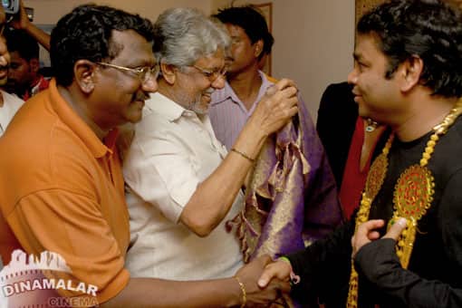 ஏ.ஆர்.ரஹ்மானுக்கு உற்சாக வரவேற்பு