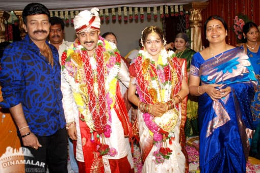 நடிகை மதுமிதா கல்யாண ஆல்பம்