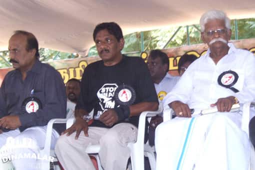 பிலிம்சேம்பரில் திரையுலகினர் உண்ணாவிரதம்