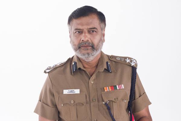 வெள்ளை பூக்கள்,Vellai Pookal