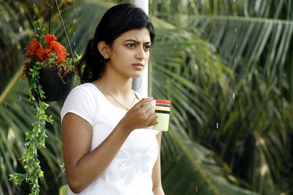 என் ஆளோட செருப்ப காணோம்,EN AALODA SERUPPA KAANOM