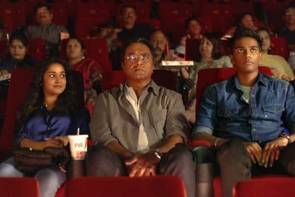 நிலவுக்கு என்மேல் என்னடி கோபம்
