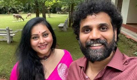 விவாகரத்து செய்தி - நமீதா கொடுத்த விளக்கம்!