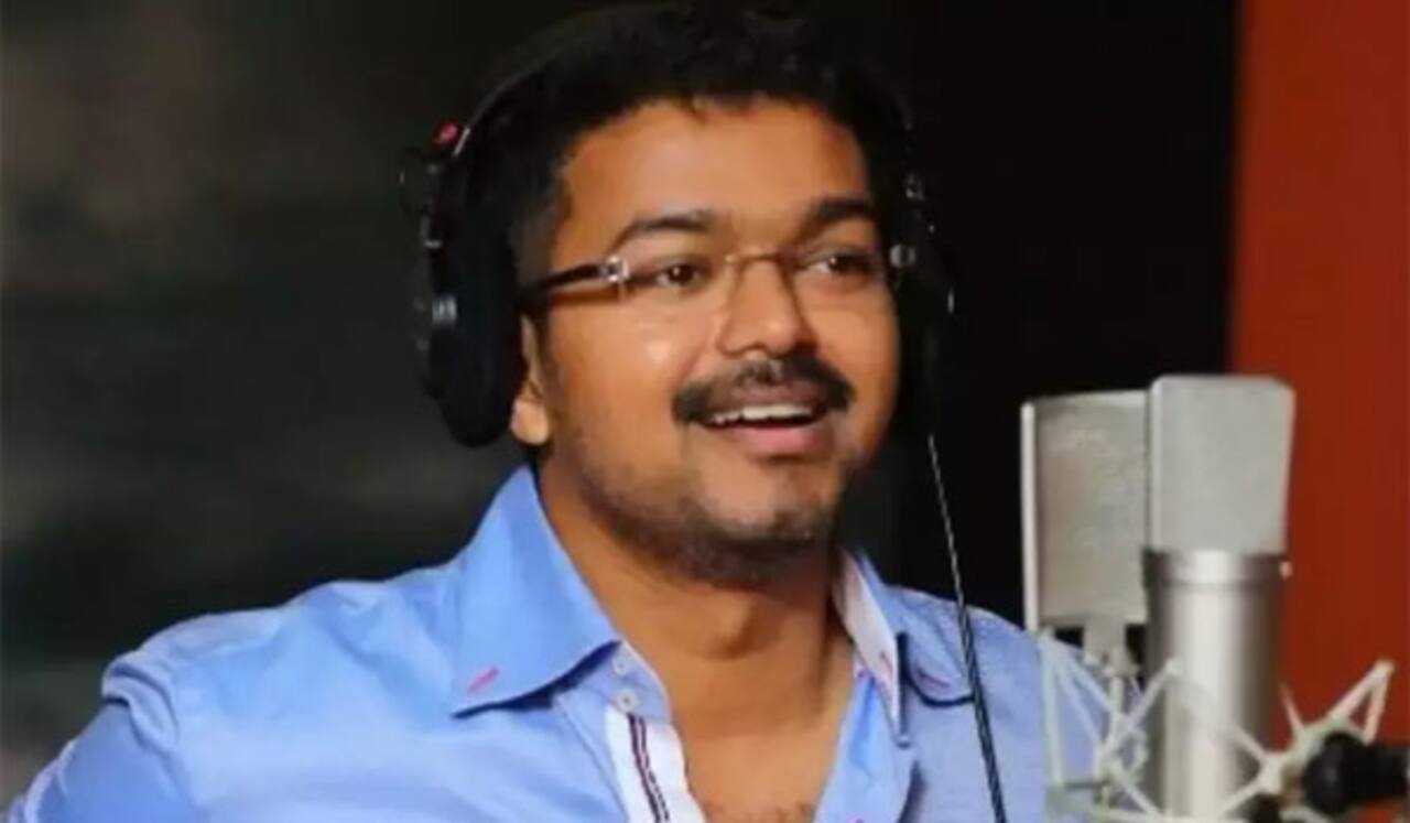 நீண்ட வருடங்களுக்கு பிறகு ஒரே படத்தில் இரண்டு பாடல்களை பாடியுள்ள விஜய்