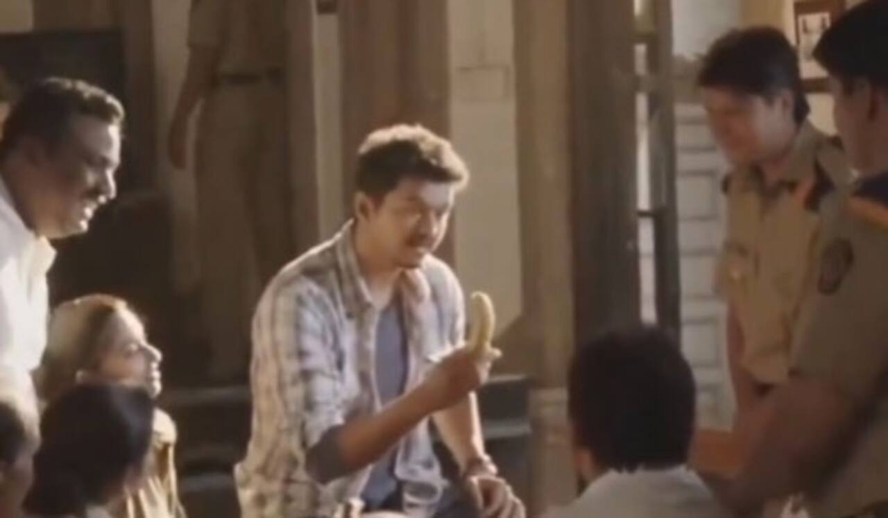 விஜய்யின் வாழைப்பழ காமெடி : துப்பாக்கி படத்தில் விடுபட்ட காட்சி