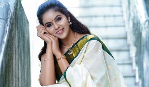 சின்னத்திரையில் 10 வருடங்களை கடந்த கயல் நடிகை