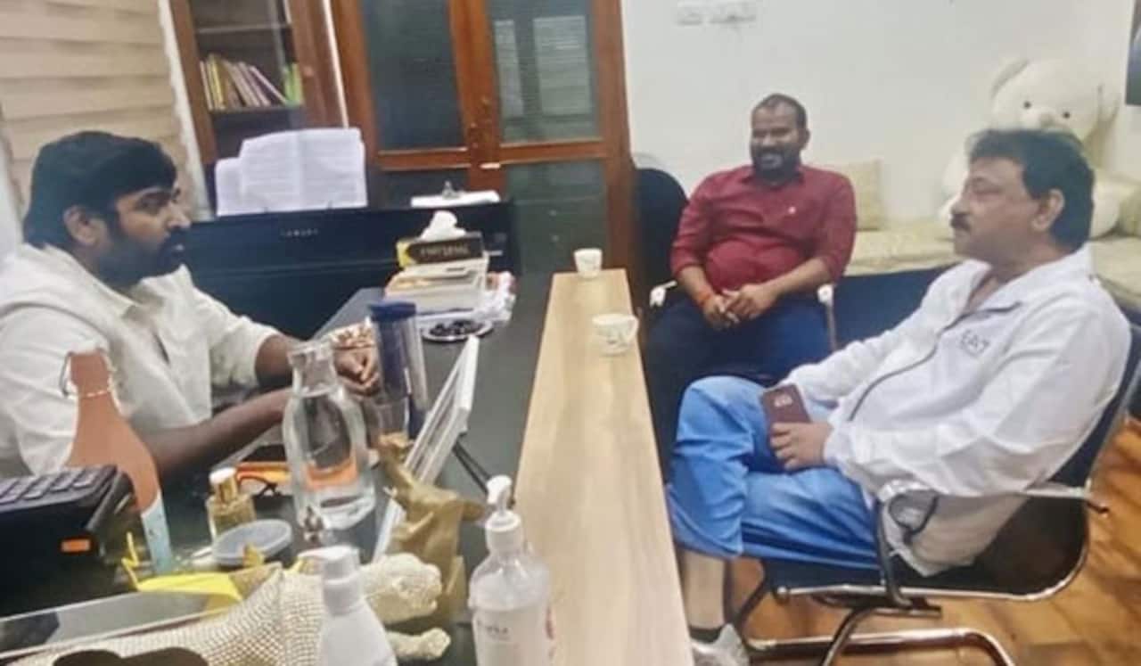 மீண்டும் ஹிந்திப் படத்தில் விஜய் சேதுபதி : இயக்குனர் யார் தெரியுமா?