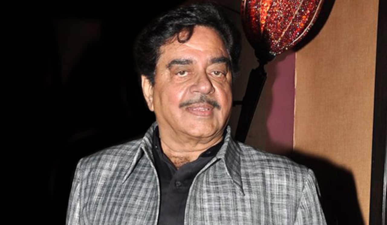 சத்ருகன் சின்ஹா மருத்துவமனையில் அனுமதி