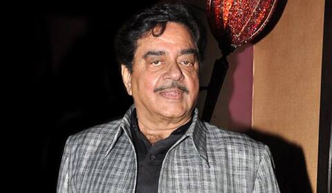 சத்ருகன் சின்ஹா மருத்துவமனையில் அனுமதி