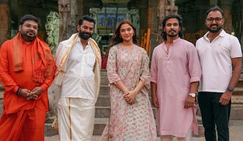நிகிலுடன் இணைந்த சாயி மஞ்ரேக்கர்