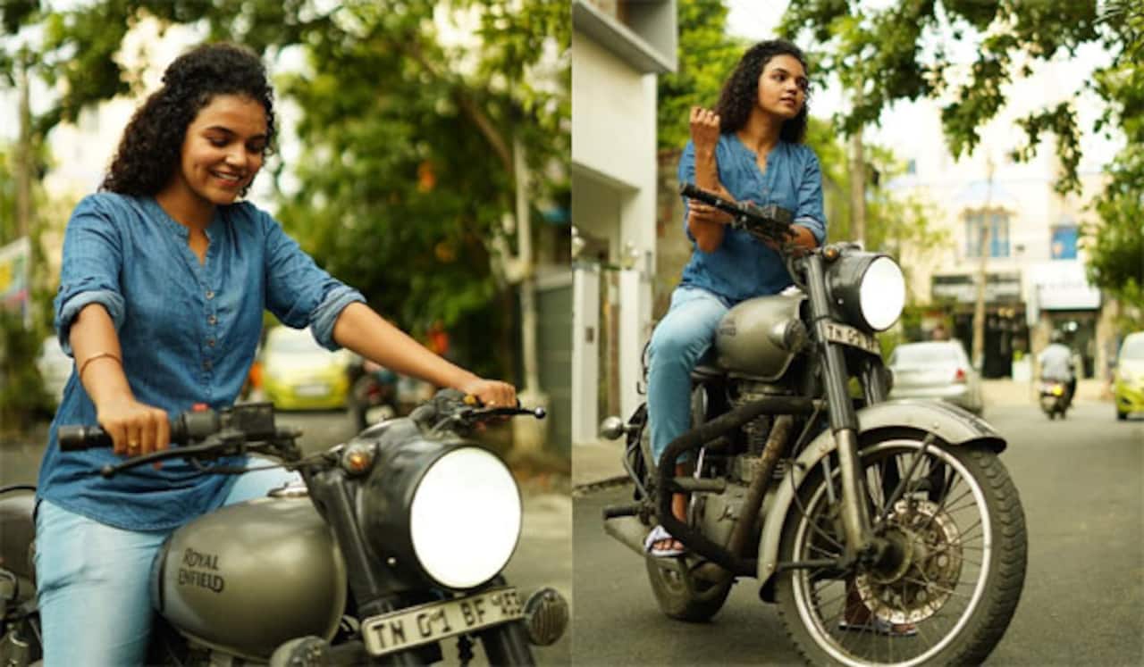 புல்லட்டில் கெத்தாக போஸ் கொடுத்த அர்ச்சனா குமார்