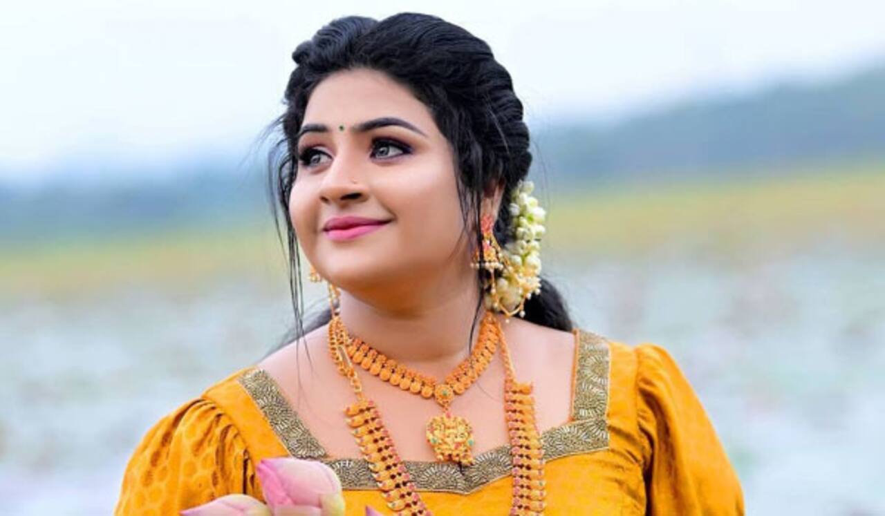 போலீஸ் வேலைக்கு செல்லும் நடிகை