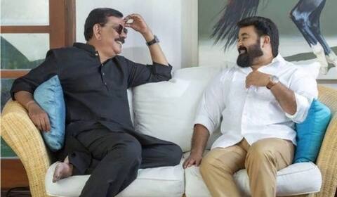 எப்போது அழைத்தாலும் ரெடி : பிரியதர்ஷனுக்கு மோகன்லால் கிரீன்  சிக்னல்